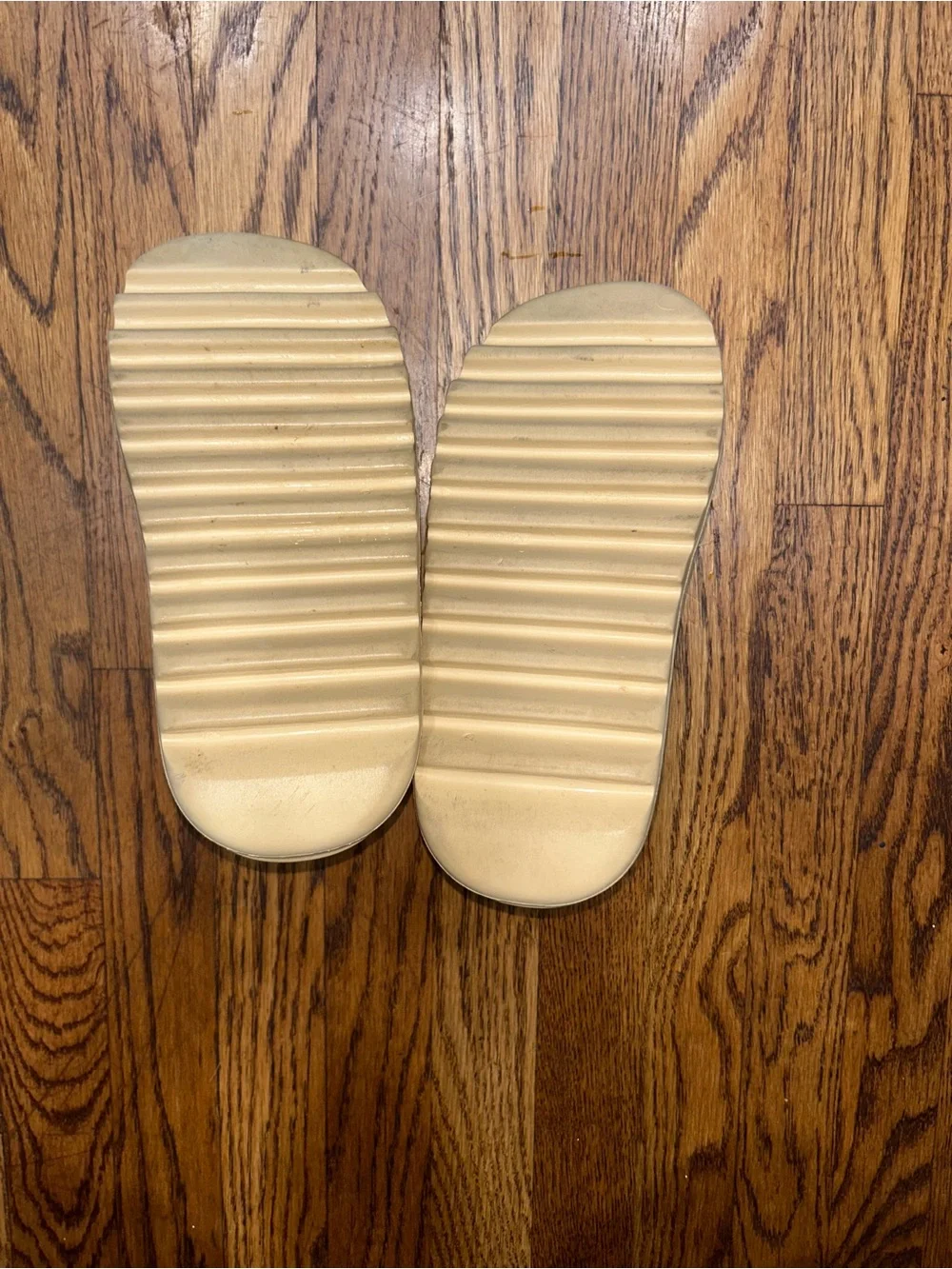 adidas Yeezy Slides Men’s Beige/Tan Slip-On Sandals Size 10